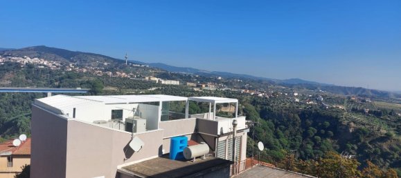 3-salle Appartement à Catanzaro, Italy No. 90078 7