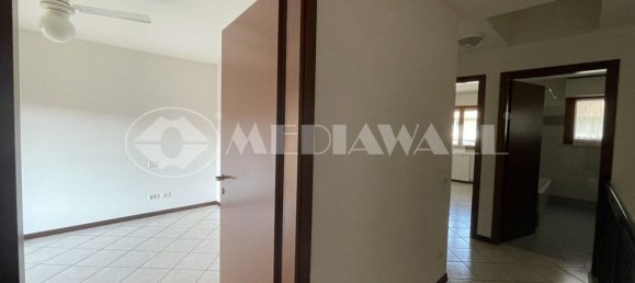 4 rooms House in Pordenone, Italy No. 98890 14