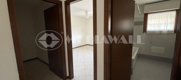 4 rooms House in Pordenone, Italy No. 98890 22