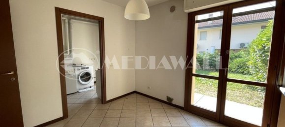 4 rooms House in Pordenone, Italy No. 98890 9