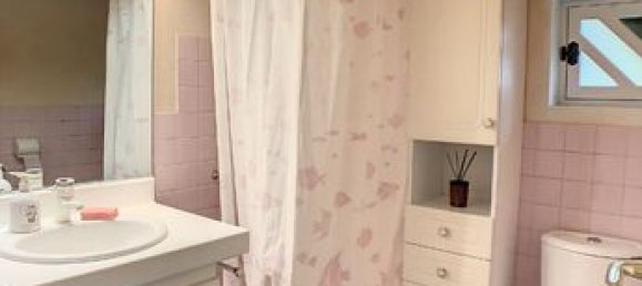 2 bedrooms House in Bernay, France No. 359990 9