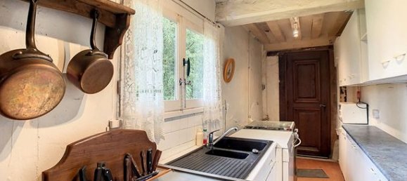 2 bedrooms House in Bernay, France No. 359990 6