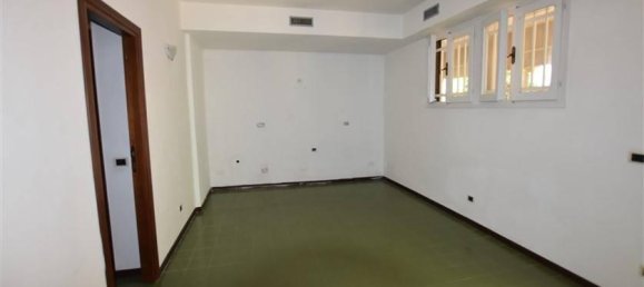 2 rooms Apartment in Sassari, Italy No. 33769 6