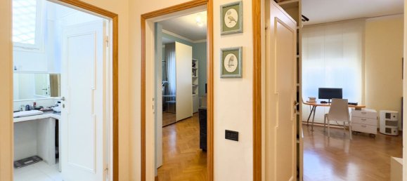 6 rooms Apartment in Florence, Italy No. 190434 20