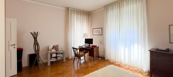 6 rooms Apartment in Florence, Italy No. 190434 12