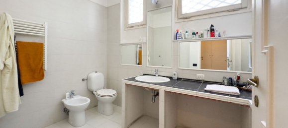 6 rooms Apartment in Florence, Italy No. 190434 18