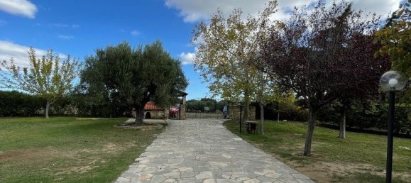 5 Schlafzimmer Gewerbliche Immobilie in Epanomi, Greece, Nr. 3555 3