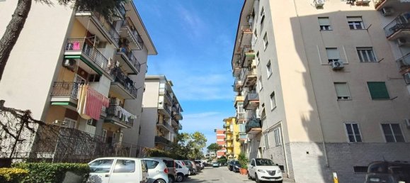 Apartamento de 5 dormitorios en San Giorgio a Cremano, Italy No. 120539 5