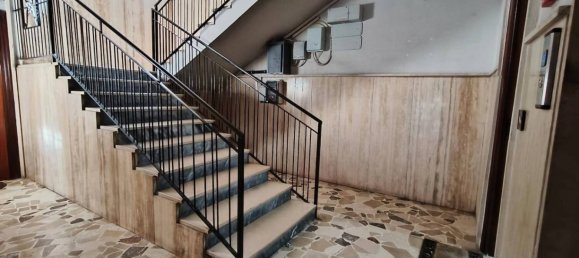 Apartamento de 5 dormitorios en San Giorgio a Cremano, Italy No. 120539 8