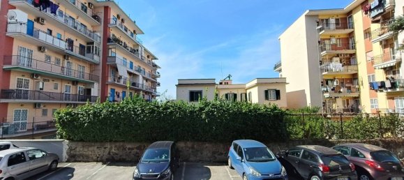 Apartamento de 5 dormitorios en San Giorgio a Cremano, Italy No. 120539 3