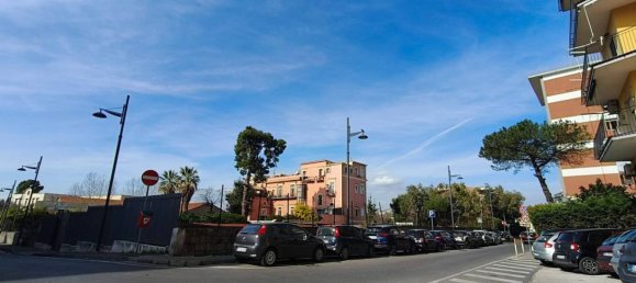 Apartamento de 5 dormitorios en San Giorgio a Cremano, Italy No. 120539 2