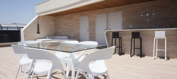 4 bedrooms Villa in Alicante, Spain No. 5840 10