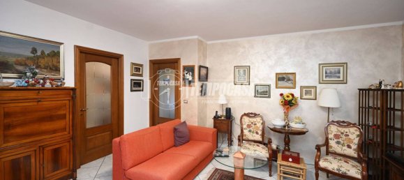 2 bedrooms Apartment in Venaria Reale, Italy No. 264438 10