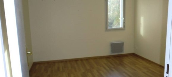 3 bedrooms Apartment in Montargis, France No. 78511 9