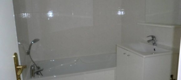 3 bedrooms Apartment in Montargis, France No. 78511 7