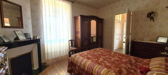 4 Schlafzimmer Haus in Chateaumeillant, France, Nr. 75390 12