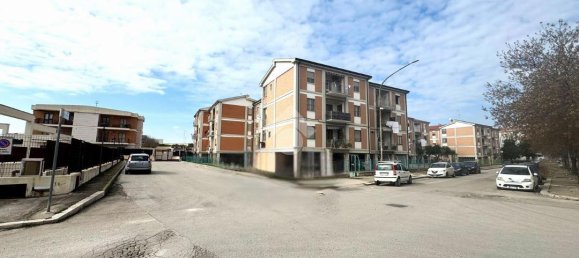 Apartamento de 4 habitaciónes en Foggia, Italy No. 173000 2