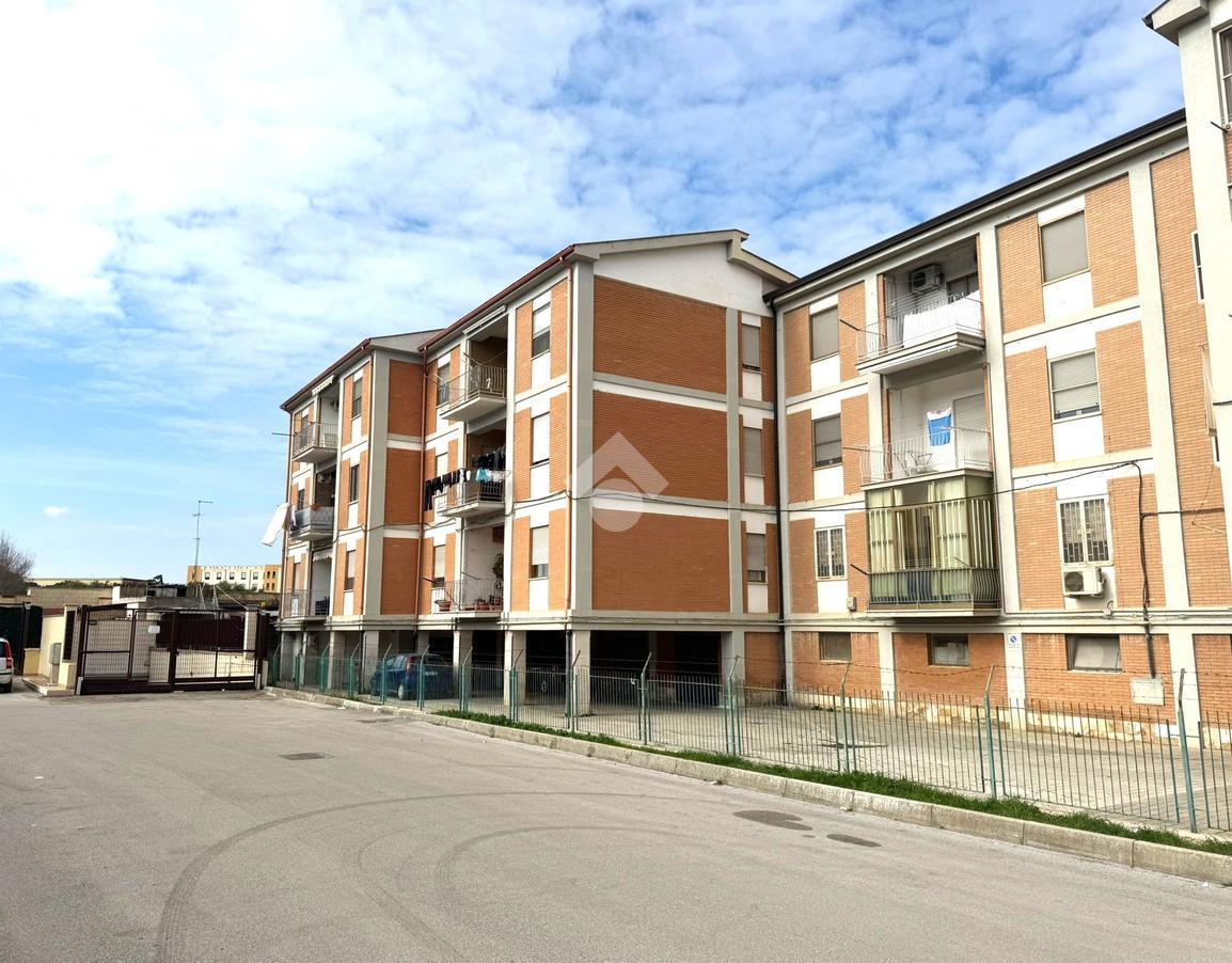 Apartamento de 4 divisões em Foggia, Italy N.º 173000