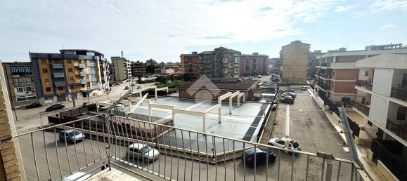 Apartamento de 4 habitaciónes en Foggia, Italy No. 173000 17