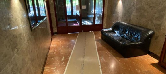 Apartamento de 3 dormitorios en Madrid, Spain No. 171792 24