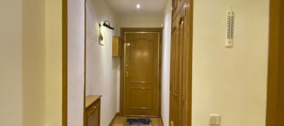 Apartamento de 3 dormitorios en Madrid, Spain No. 171792 4