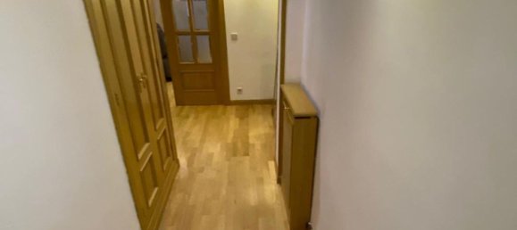 Apartamento de 3 dormitorios en Madrid, Spain No. 171792 3