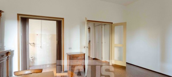 3 rooms Apartment in Venice, Italy No. 126235 8