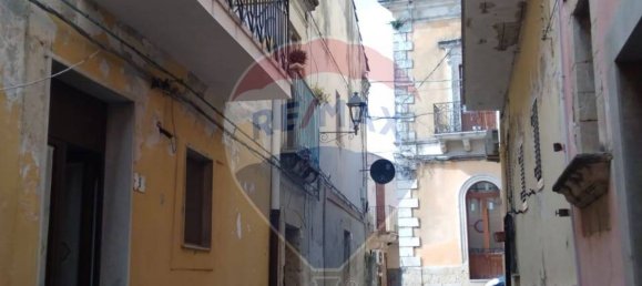 2 bedrooms House in Ferla, Italy No. 131020 21