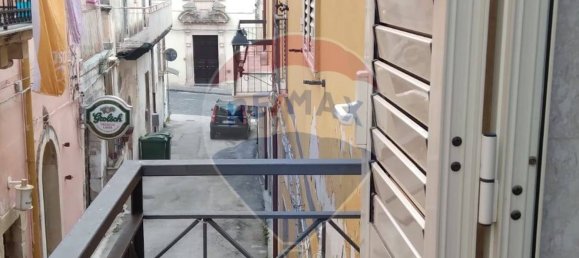 2 bedrooms House in Ferla, Italy No. 131020 25