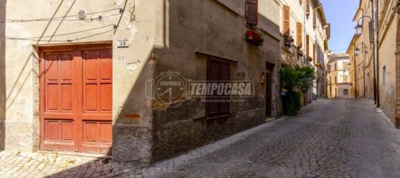 2 Schlafzimmer Haus in Monte San Giusto, Italy, Nr. 87116 10