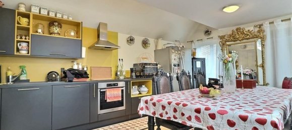 2 bedrooms House in Champigny-sur-Marne, France No. 143643 2