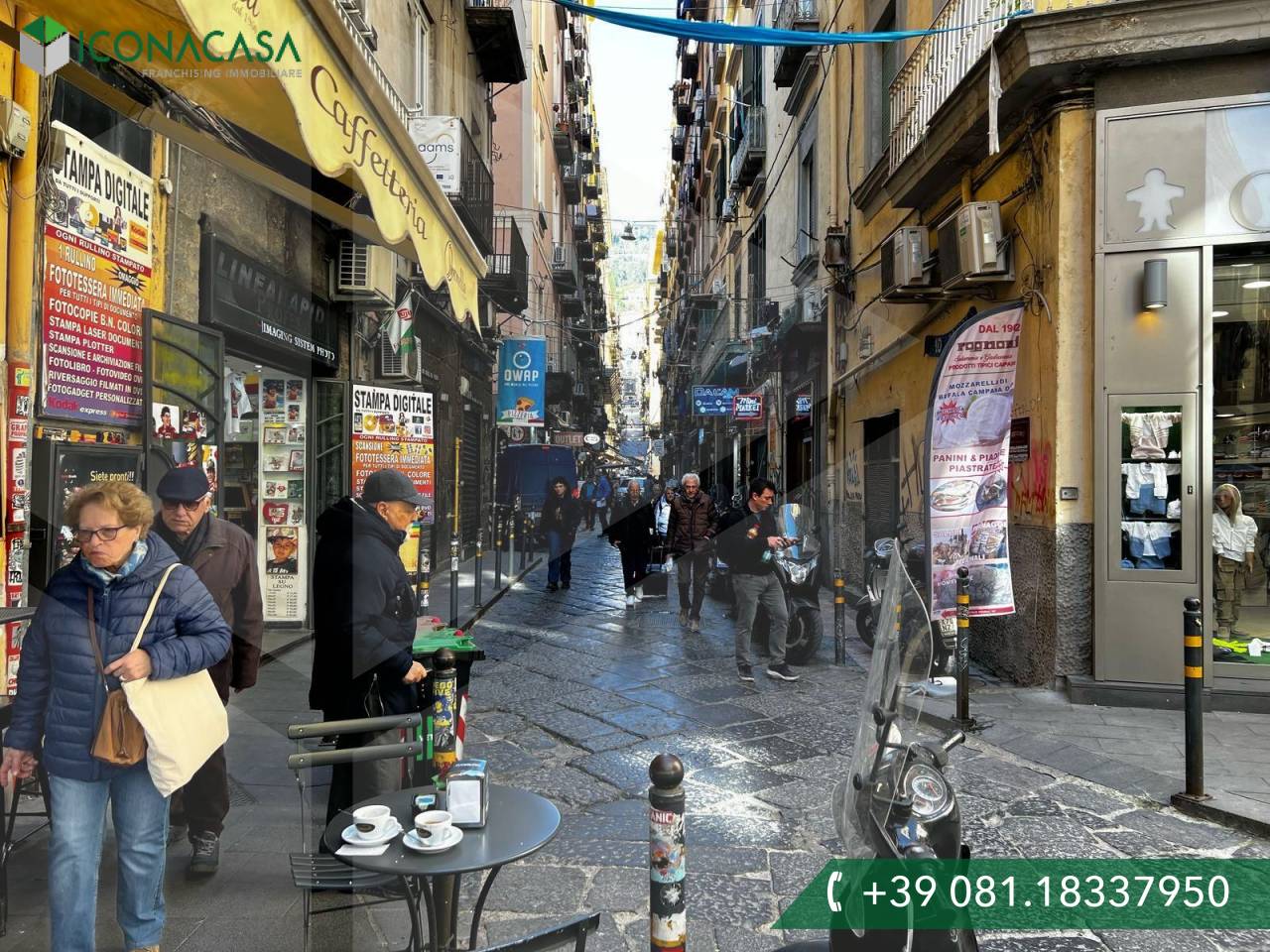 1غرفة مستودع في Naples, Italy رقم 25533