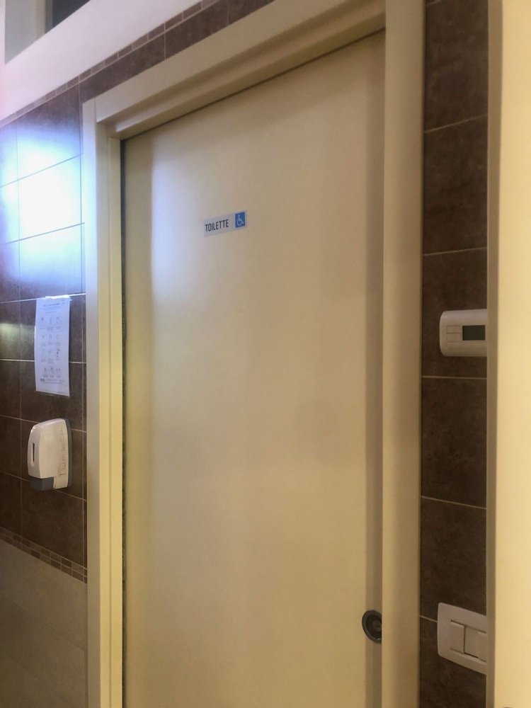 Gewerbliche Immobilie in Brescia, Italy 472m², Nr. 14123