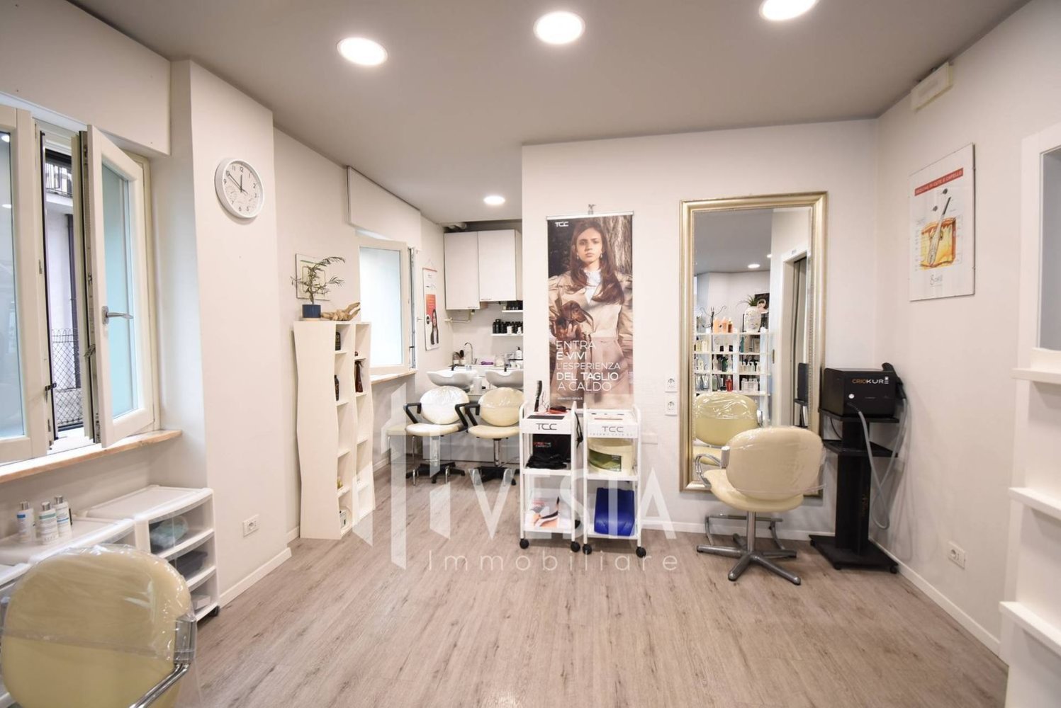 Imóvel comercial em Airuno, Italy 55 m² N.º 312055