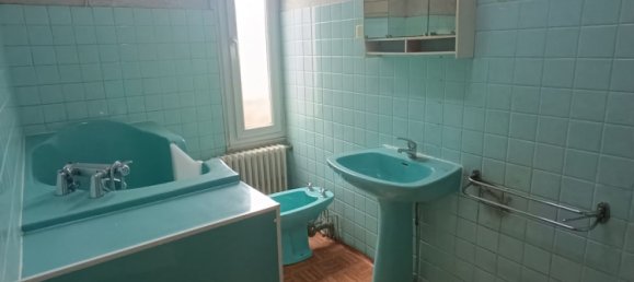 Casa de 2 dormitorios en Vierzon, France No. 155747 6