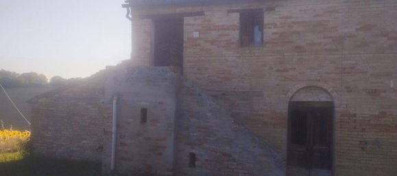 12 bedrooms House in Monte San Giusto, Italy No. 336719 2