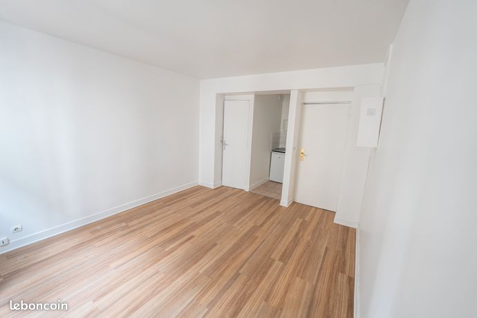 Estudio en Paris, France No. 309880