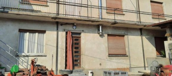 3-salle Appartement à Casei Gerola, Italy No. 311912 12