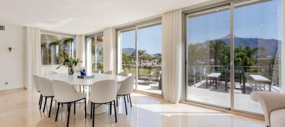 7 Schlafzimmer Villa in Marbella, Spain, Nr. 120426 19