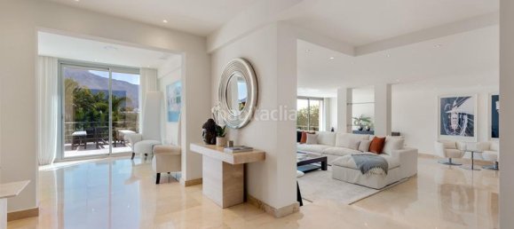 7 Schlafzimmer Villa in Marbella, Spain, Nr. 120426 12