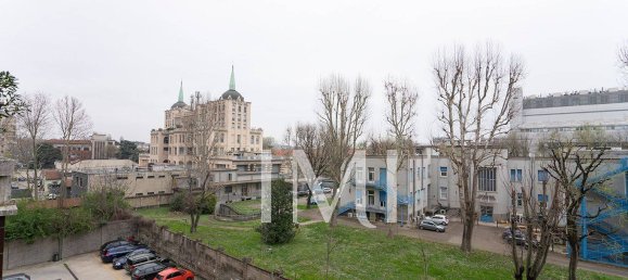 Apartamento de 2 dormitorios en Milan, Italy No. 241364 6