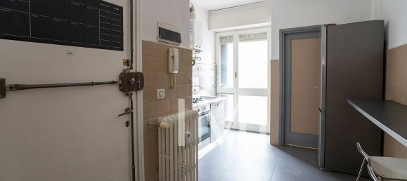 Apartamento de 2 dormitorios en Milan, Italy No. 241364 11