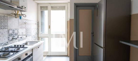 Apartamento de 2 dormitorios en Milan, Italy No. 241364 12