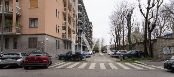 Apartamento de 2 dormitorios en Milan, Italy No. 241364 37