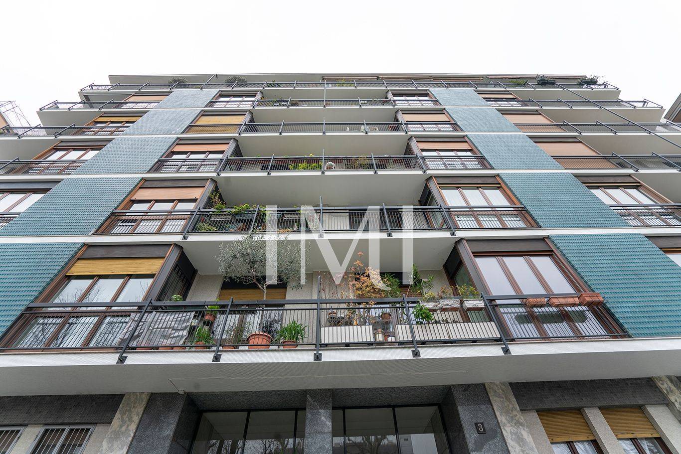 Apartamento de 2 dormitorios en Milan, Italy No. 241364