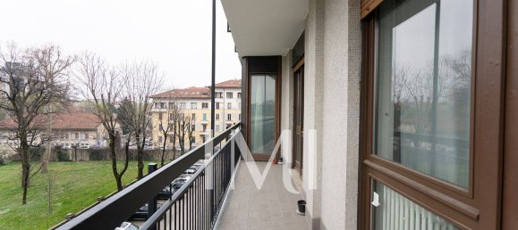 Apartamento de 2 dormitorios en Milan, Italy No. 241364 8