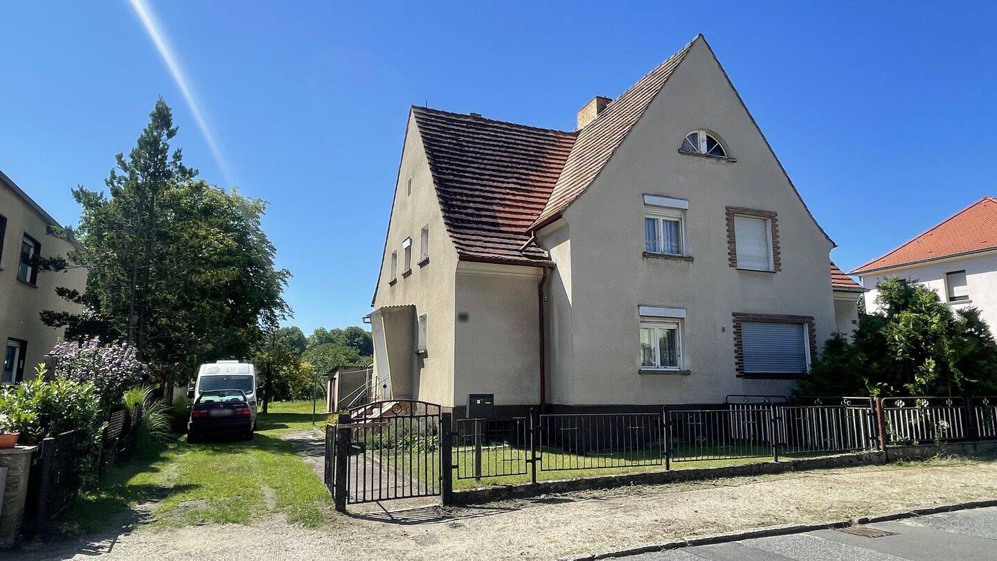 Таунхаус с 3 комнатами в Баутцен, Германия № 346260