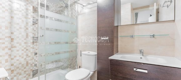 3 bedrooms Apartment in Madrid, Spain No. 143419 21