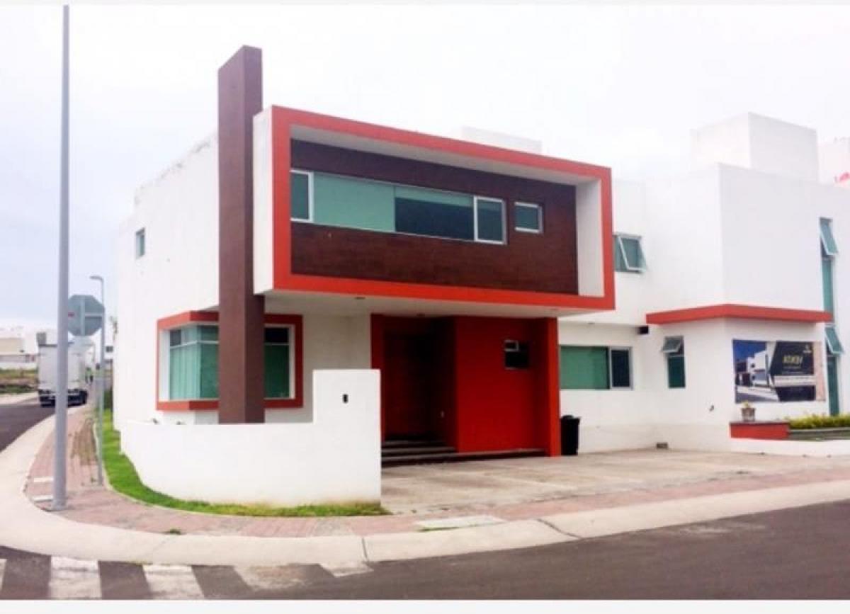 4 bedrooms House in Queretaro, Mexico No. 188520