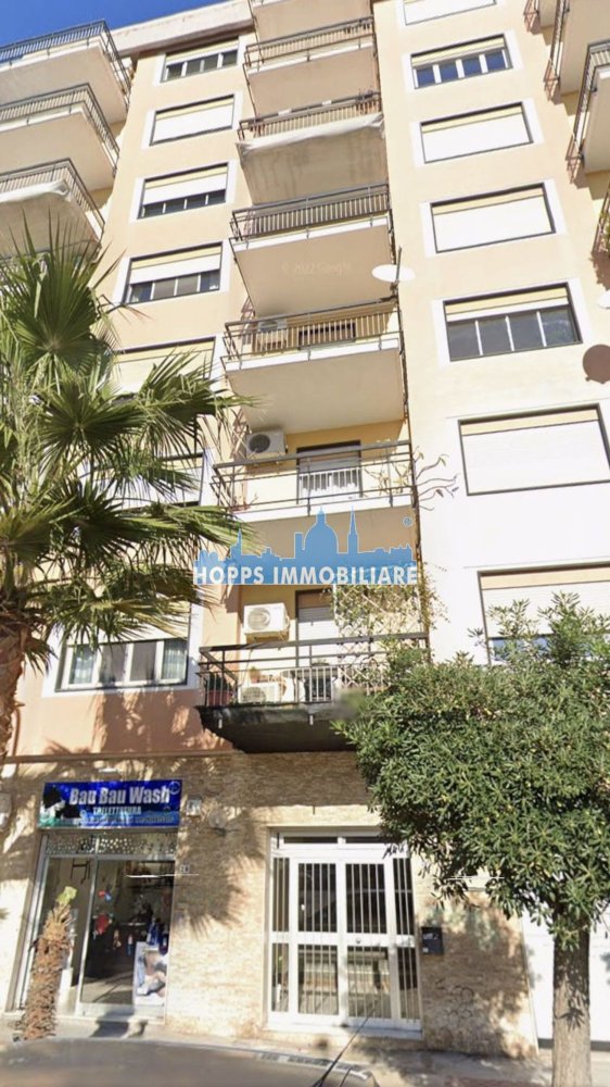 5 rooms Apartment in Palermo, Italy No. 303091